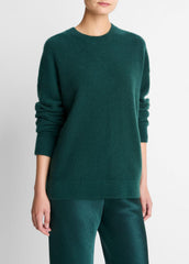 Plush Cashmere Crew Neck Sweater in Crew Neck - JUNIPER | VINCE Women