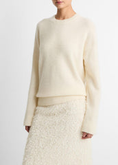 Plush Cashmere Crew Neck Sweater in Crew Neck - OFF WHITE | VINCE Women