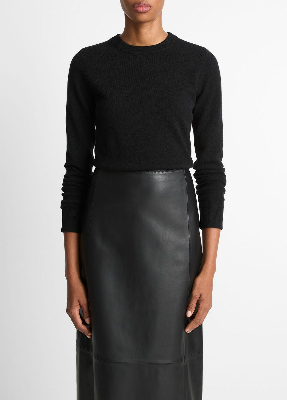 Cashmere Crew Neck Sweater in Crew Neck - BLACK | VINCE Women