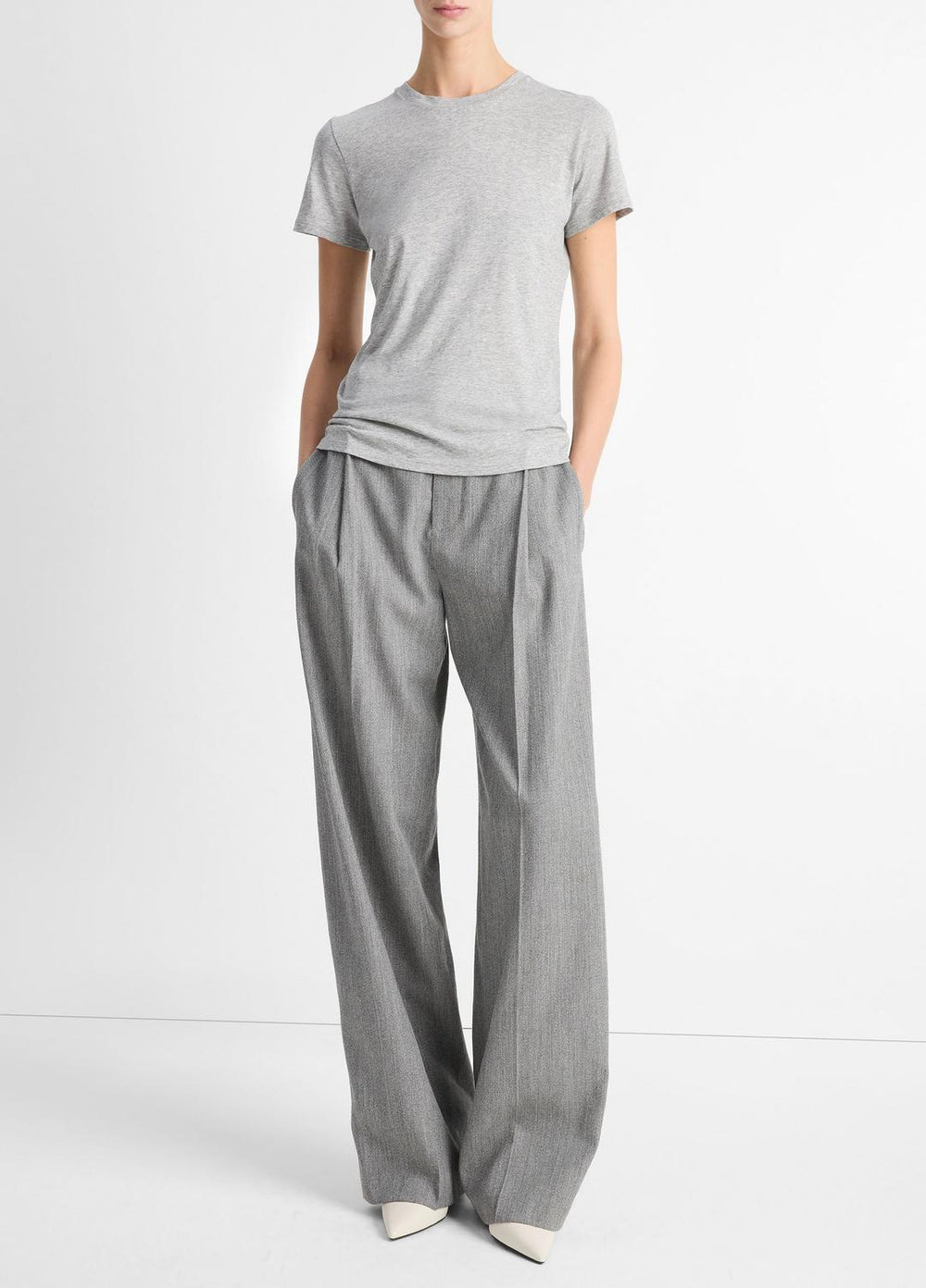Essential Pima Cotton Crew Neck T-Shirt in Short Sleeve - HEATHER GREY | VINCE Women