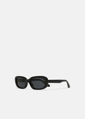 Chimi 12 Sunglasses in Sunglasses - BLACK | VINCE Women/Men
