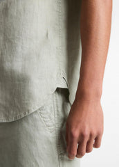 Linen Short-Sleeve Shirt in Long Sleeve - MATCHA | VINCE Men