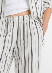 Resort Stripe Pull-On Pant in Wide Leg - WHITE/BLACK | VINCE Women