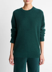 Plush Cashmere Crew Neck Sweater in Crew Neck - JUNIPER | VINCE Women