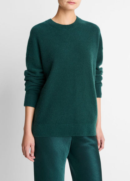 Plush Cashmere Crew Neck Sweater in Crew Neck - JUNIPER | VINCE Women