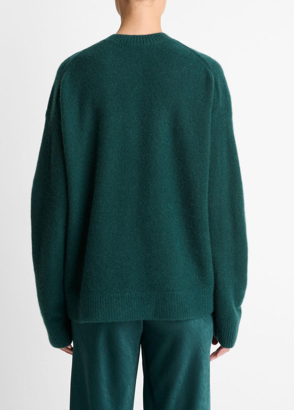 Plush Cashmere Crew Neck Sweater in Crew Neck - JUNIPER | VINCE Women