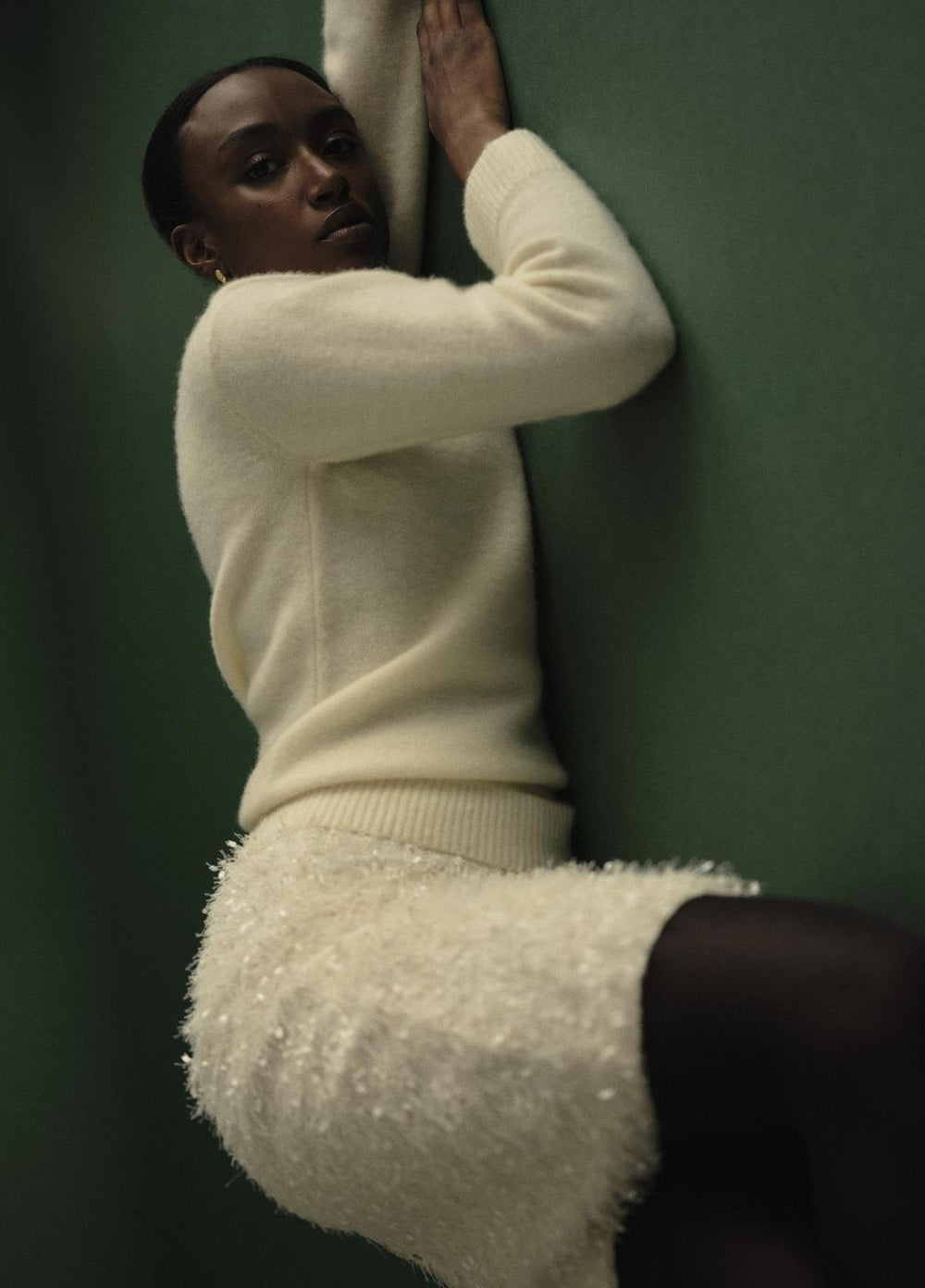 Plush Cashmere Crew Neck Sweater in Crew Neck - OFF WHITE | VINCE Women