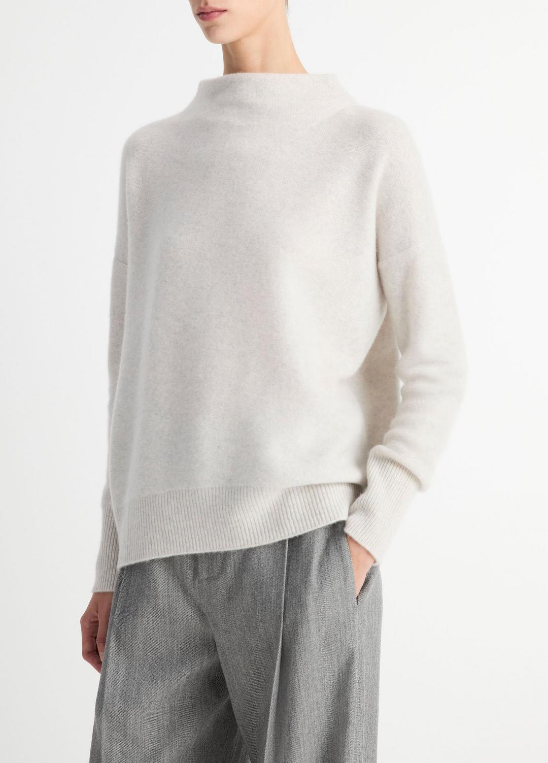 Plush Cashmere Funnel-Neck Sweater in Turtleneck - HEATHER PLATINUM | VINCE Women