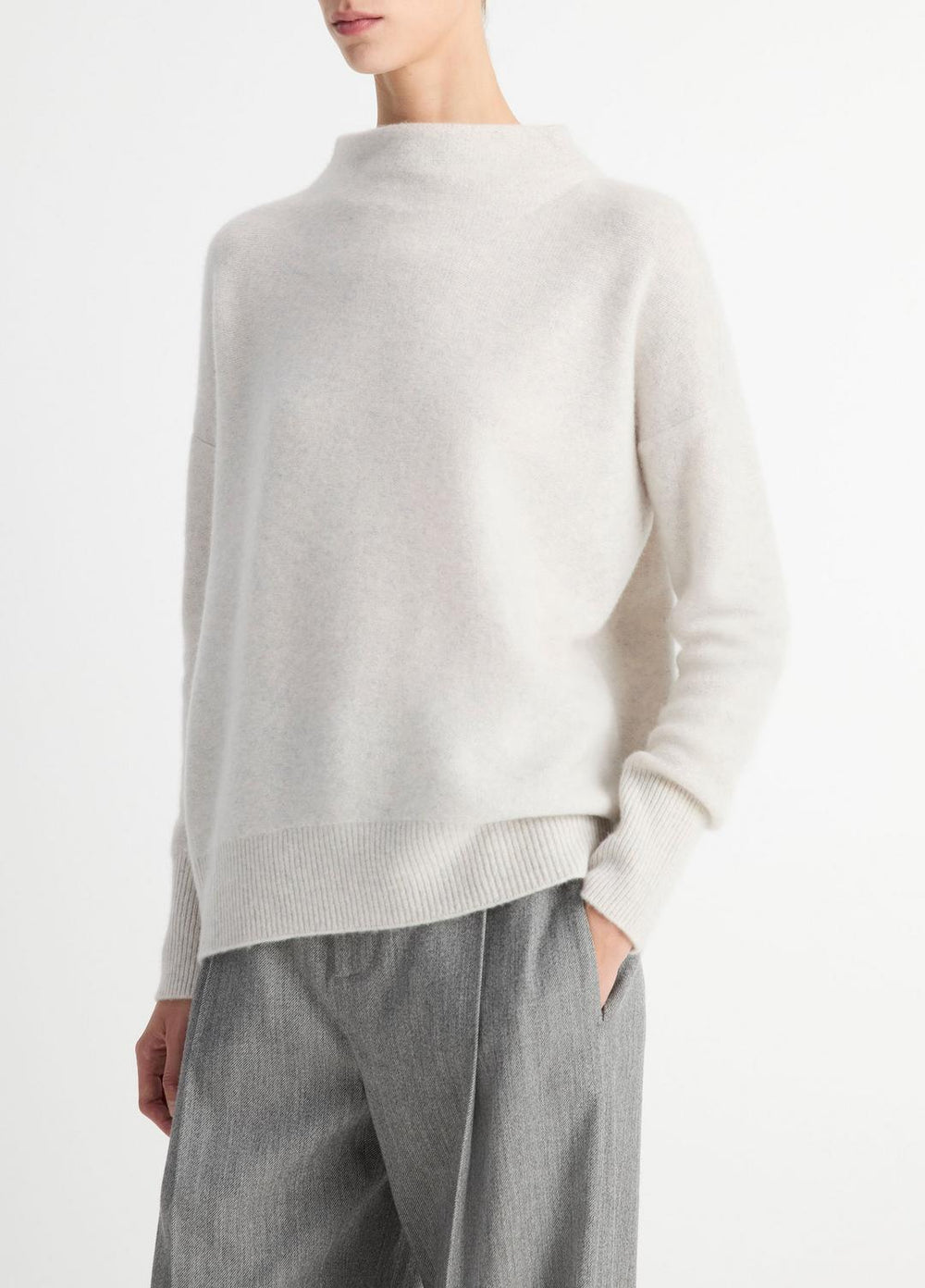 Plush Cashmere Funnel-Neck Sweater in Turtleneck - HEATHER PLATINUM | VINCE Women