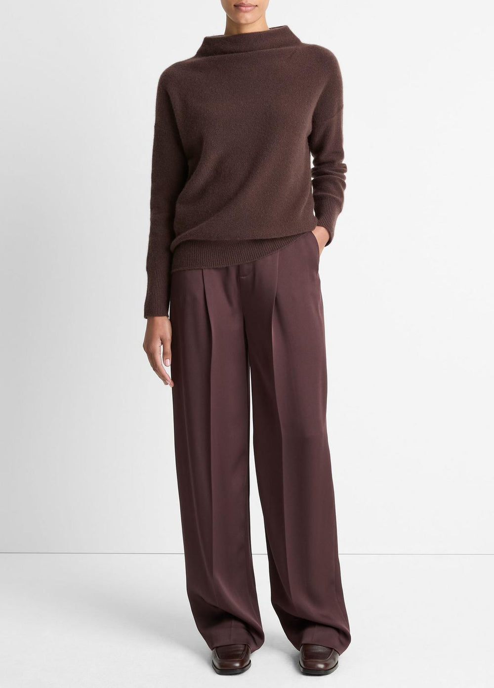 Plush Cashmere Funnel-Neck Sweater in Turtleneck - TRUFFLE | VINCE Women