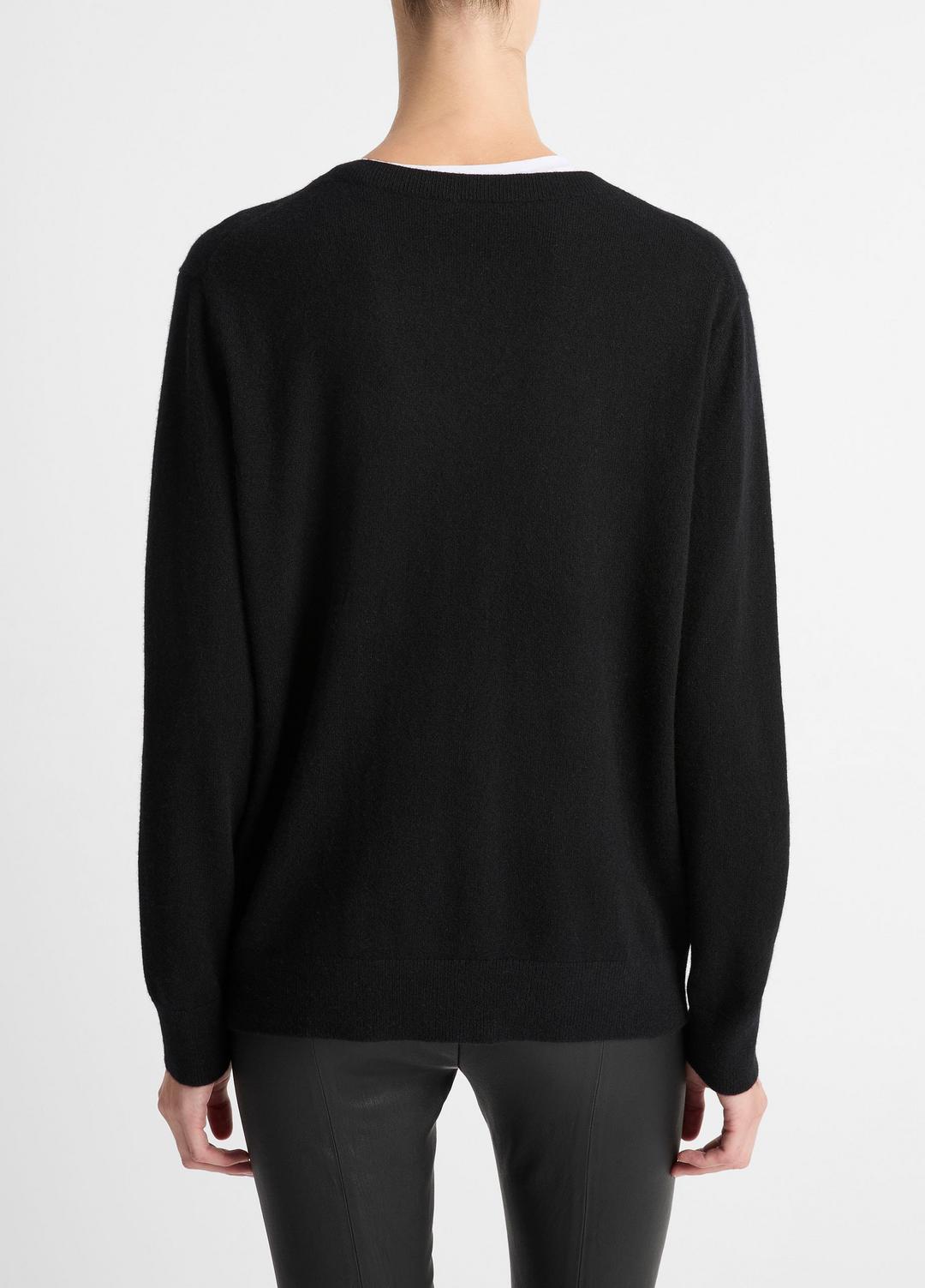 Cashmere Weekend V-Neck Sweater in V-Neck - BLACK | VINCE Women