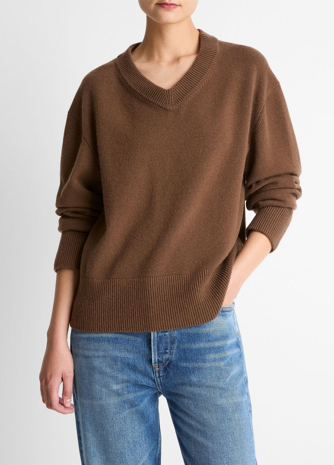 Wool-Cashmere V-Neck Sweater in V-Neck - HAZELNUT | VINCE Women