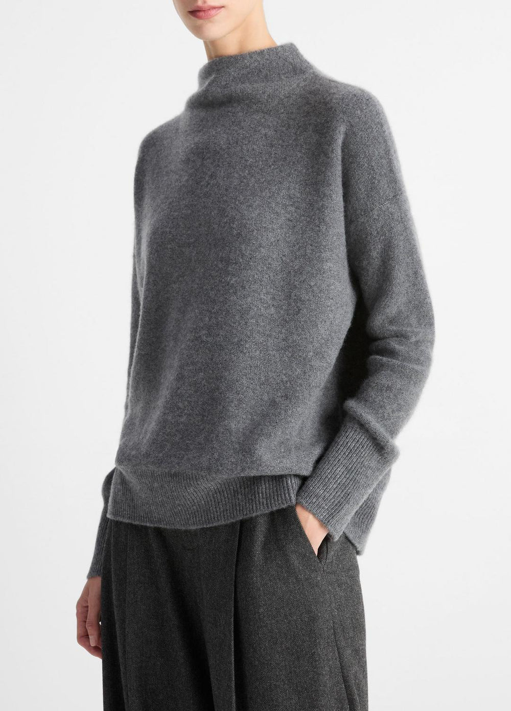 Plush Cashmere Funnel-Neck Sweater in Turtleneck - HEATHER GRAPHITE | VINCE Women