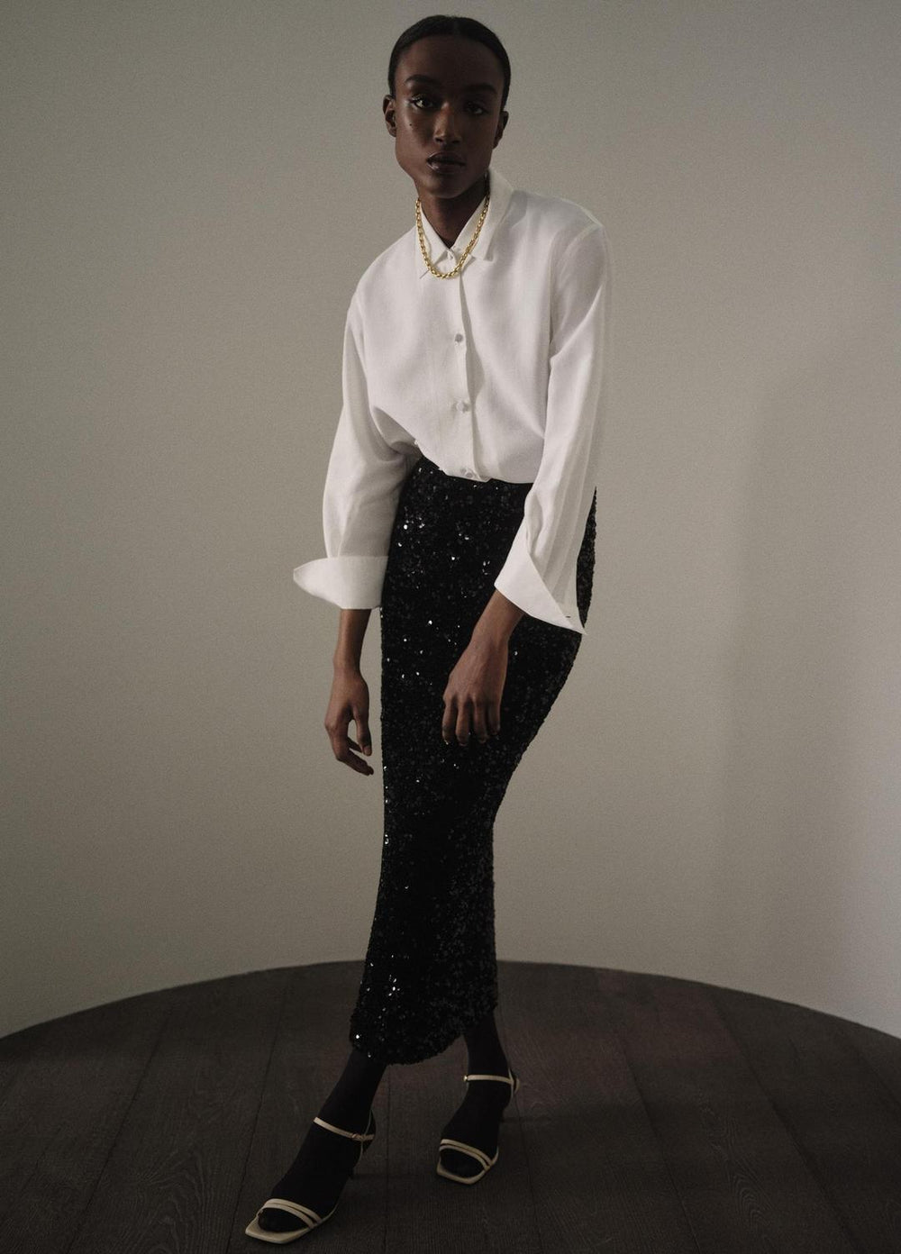 Refined Twill Covered-Button Shirt in Long Sleeve - LIGHT CREAM | VINCE Women