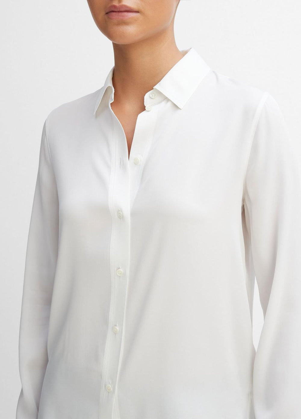 Slim Fitted Stretch-Silk Blouse in Long Sleeve - OPTIC WHITE | VINCE Women