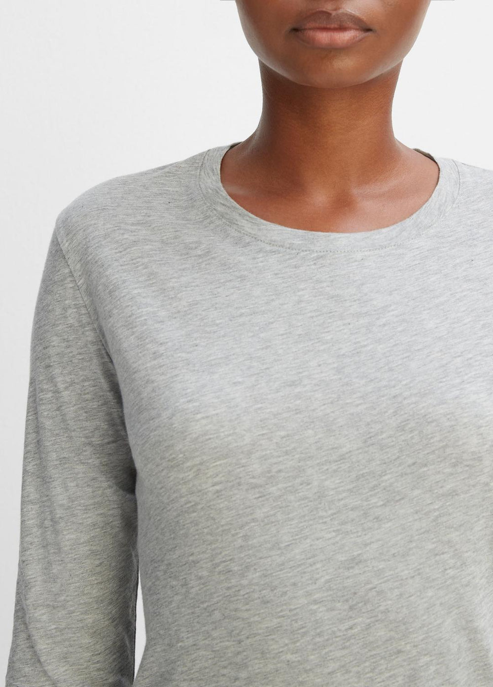 Essential Long Sleeve Crew Neck T-Shirt in Long Sleeve - HEATHER GREY | VINCE Women