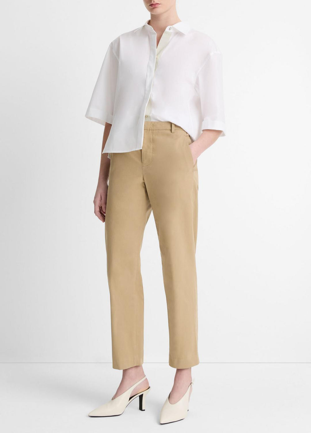 Avery Mid-Rise Italian Stretch-Cotton Chino Pant in Trousers - DESERT | VINCE Women