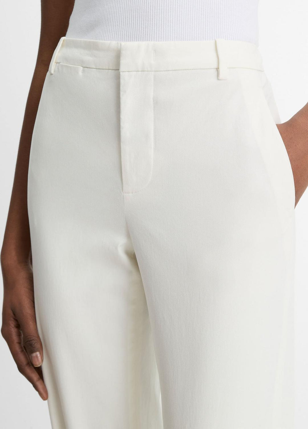 Avery Mid-Rise Italian Stretch-Cotton Chino Pant in Trousers - OFF WHITE | VINCE Women