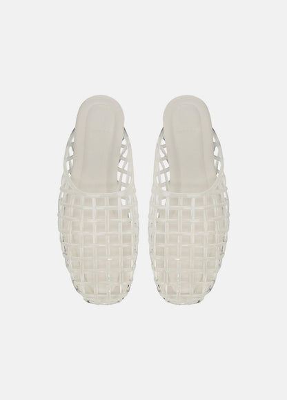 Barcelona Jelly Sandal in Sandals - CLEAR | VINCE Women