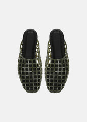 Barcelona Jelly Sandal in Sandals - CHIVE | VINCE Women