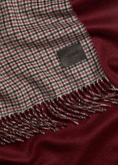 Micro-Houndstooth Cashmere Scarf in Scarves & Hats - BORDEAUX | VINCE Women