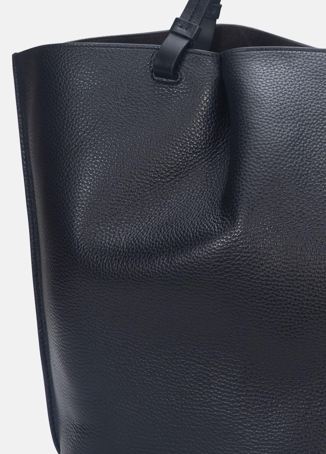 Ava Leather Tote in Handbags - BLACK | VINCE Women