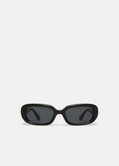 Chimi 12 Sunglasses in Sunglasses - BLACK | VINCE Women/Men
