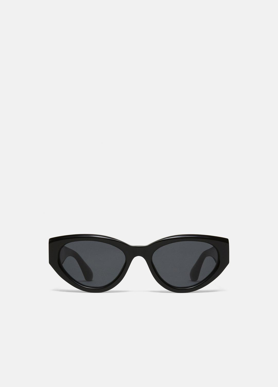 Chimi 06 Sunglasses in Sunglasses - BLACK | VINCE Women/Men