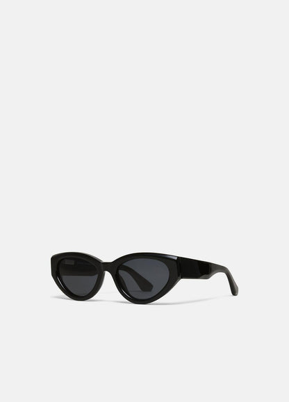 Chimi 06 Sunglasses in Sunglasses - BLACK | VINCE Women/Men