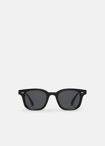 Chimi 02 Sunglasses in Sunglasses - BLACK | VINCE Women/Men