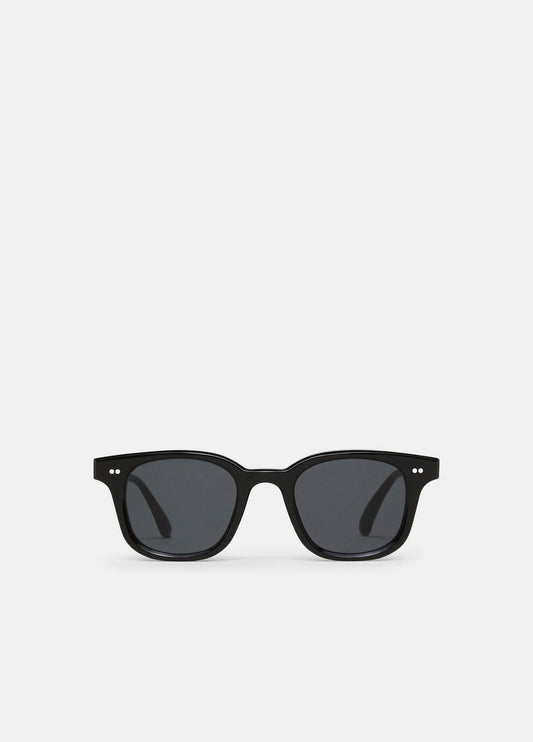Chimi 02 Sunglasses in Sunglasses - BLACK | VINCE Women/Men