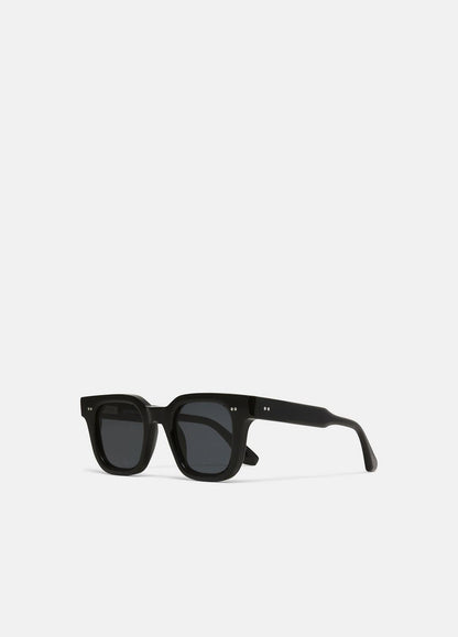 Chimi 04 Sunglasses in Sunglasses - BLACK | VINCE Women/Men