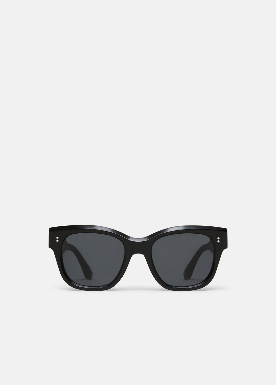 Chimi 07 Sunglasses in Sunglasses - BLACK | VINCE Women/Men