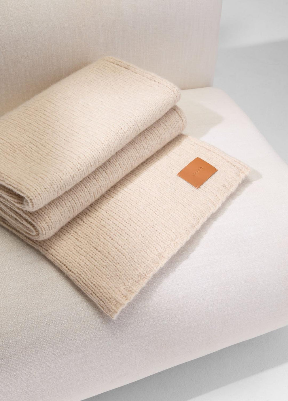 Cashmere-Silk Jersey Throw in Pillows & Blankets - LACE | VINCE Women