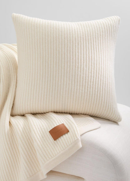 Wool and Cashmere Cardigan-Stitch Pillow in Pillows & Blankets - LACE | VINCE Women