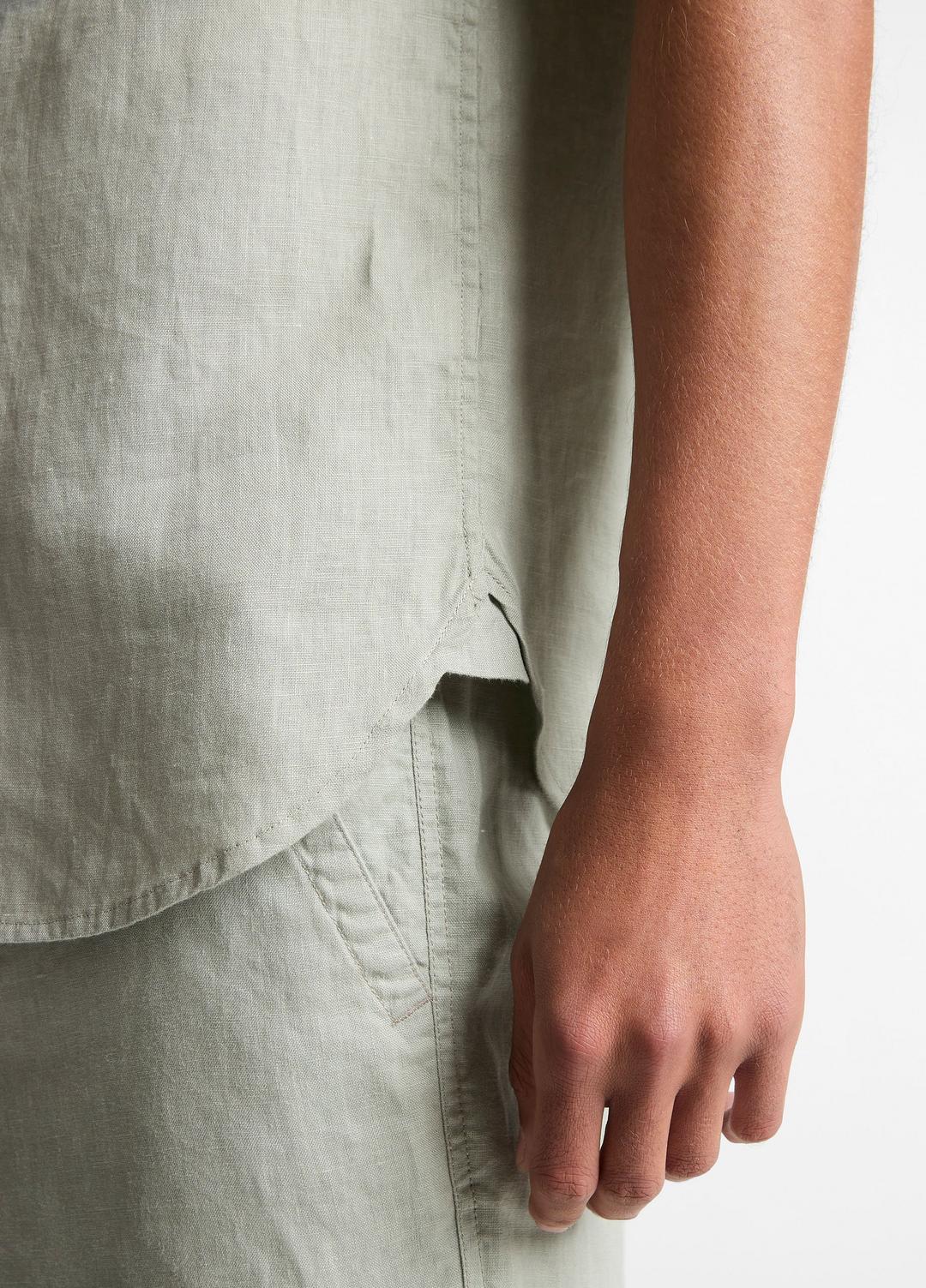 Linen Short-Sleeve Shirt in Long Sleeve - MATCHA | VINCE Men