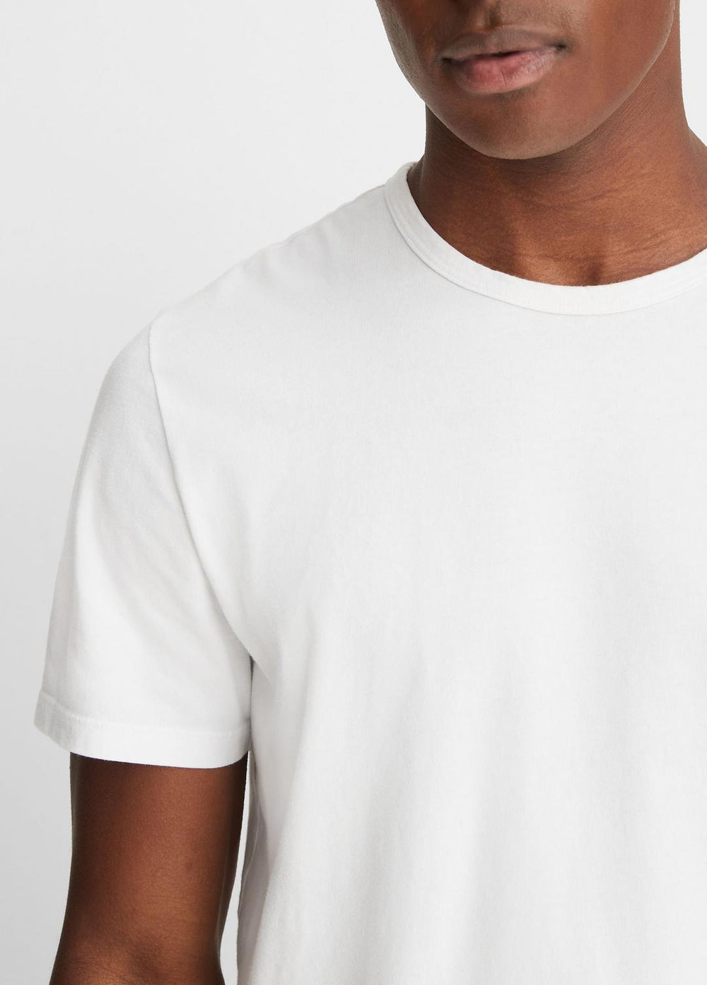 Garment Dye Cotton T-Shirt in Short Sleeve - OPTIC WHITE | VINCE Men