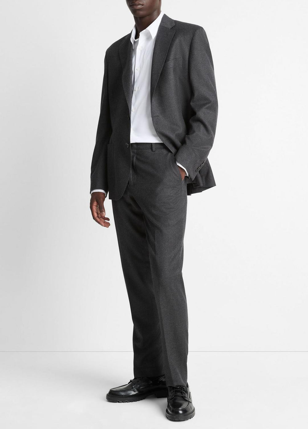 Wool-Silk Flannel Classic Pant in Trousers - CHARCOAL | VINCE Men
