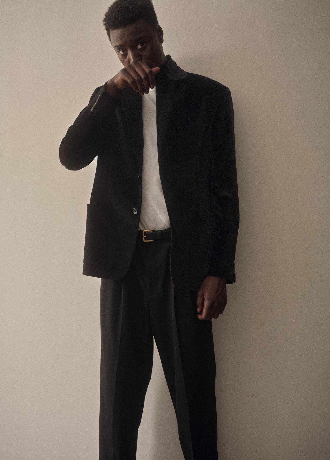 Wool Double-Pleat Suiting Trouser in Trousers - BLACK | VINCE Men