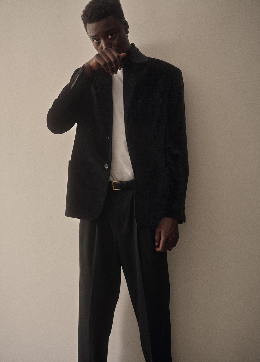 Wool Double-Pleat Suiting Trouser in Trousers - BLACK | VINCE Men