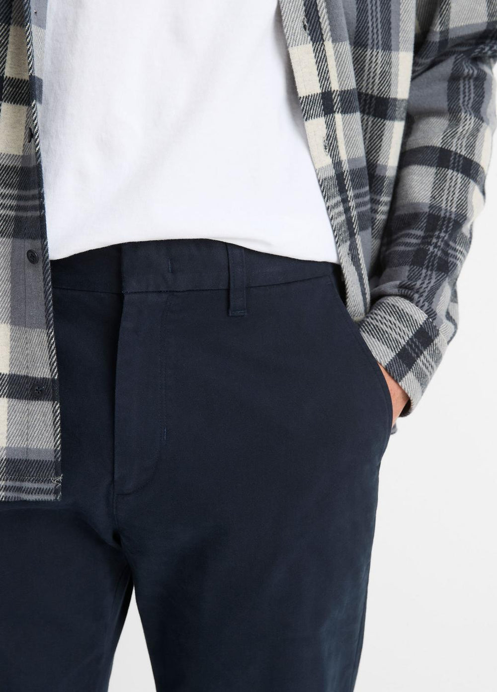 Owen Athletic Stretch-Cotton Pant in Trousers - COASTAL BLUE | VINCE Men