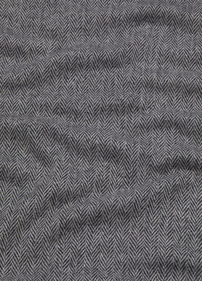 Herringbone Cashmere Scarf in Scarves & Hats - WHITE/BLACK | VINCE Men