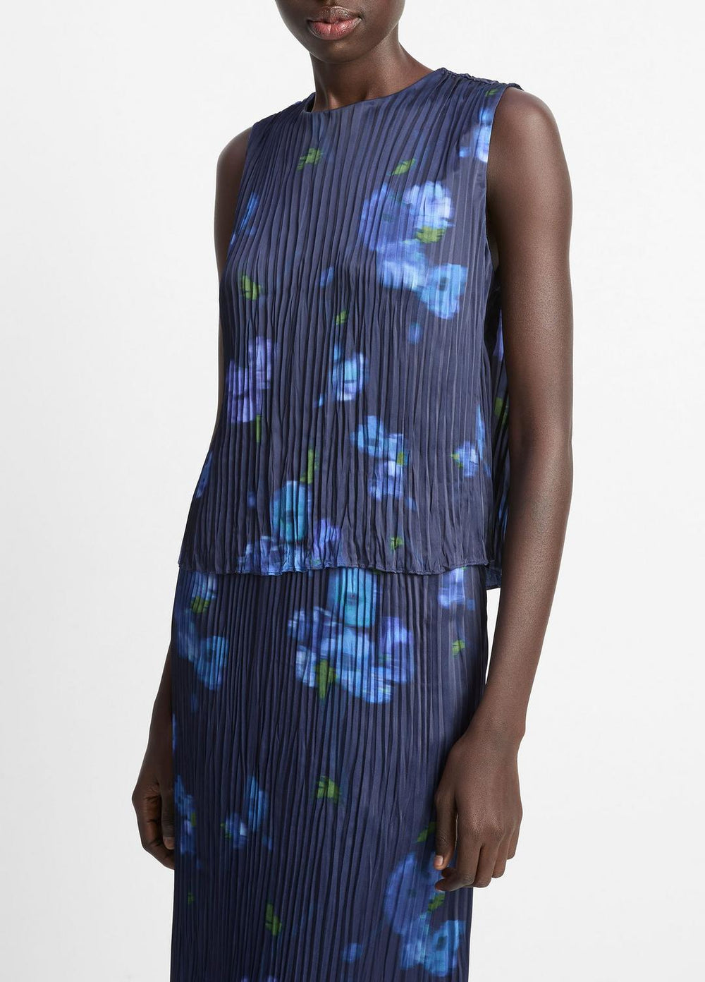 Poppy Blur Crushed Satin Shell in Shirts & Tees - MIDNIGHT | VINCE Sale